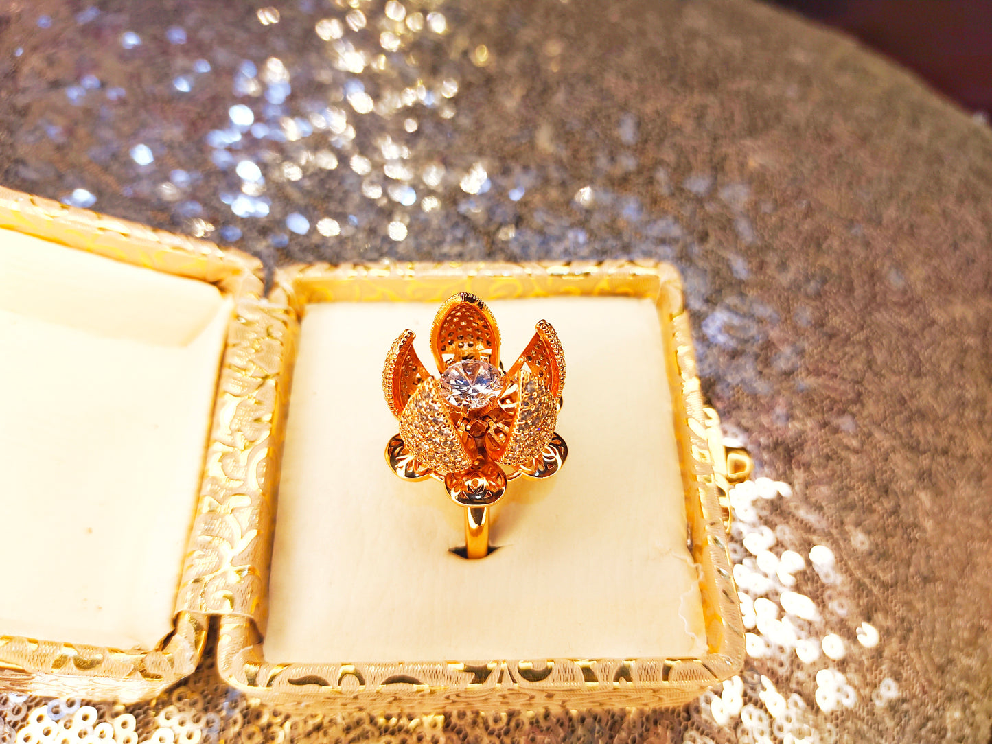Creative Shiny Flower Rotating Gold Ring Adjustable Size Wedding Birthday Rose Gold Jewelry Gift
